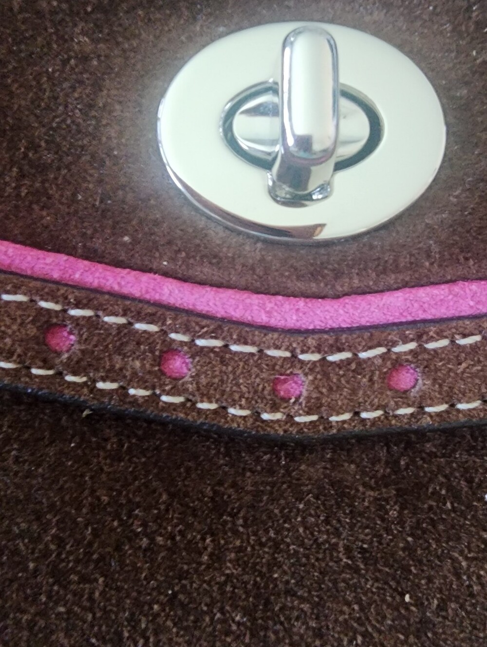 VINTAGE Coach Brown Suede Wristlet with Pink Trim and Gold Turn-Lock GUC - Picture 4 of 5